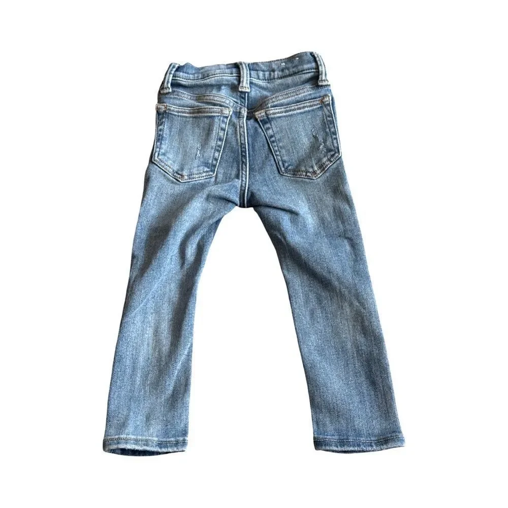 GAP DISTRESSED SKINNY JEANS. 3 YEARS OLD.